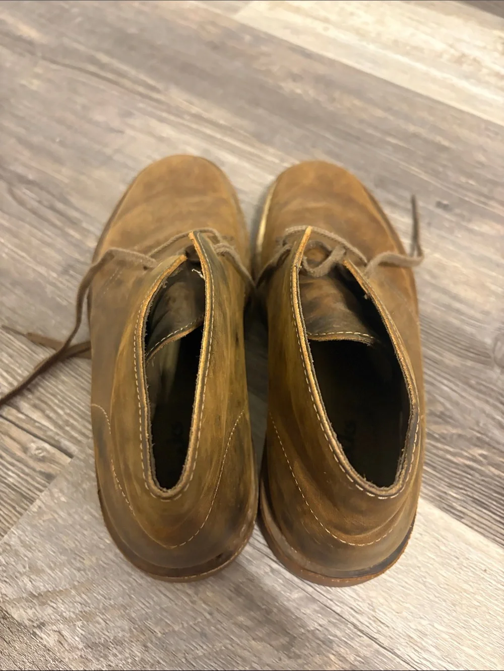 Clark’s Men's Brown Leather Chukka Boots - Classic Casual Style